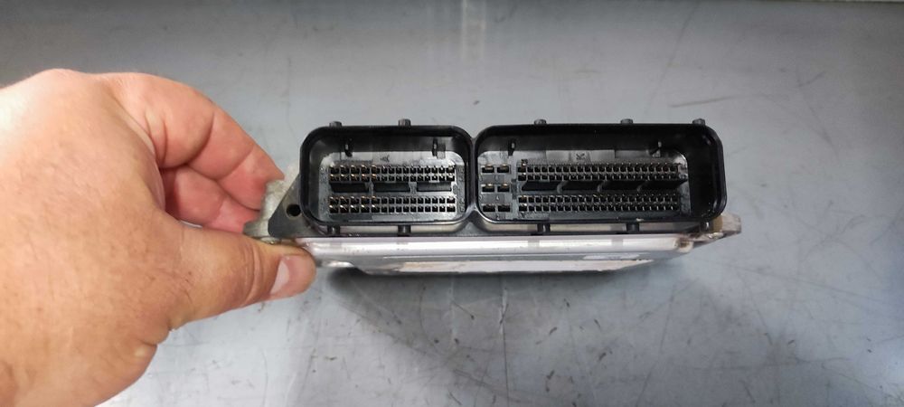 ECU volkswagen vw golf 5 break 1.9 BLS cod 03G906021QJ