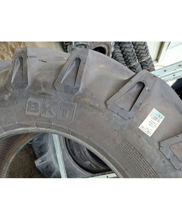 Anvelopa 16.9-30 bkt tr135 14pr tt (16930)  Cauciucuri tractor, Fiat, Case, Fendt, John Deere, New Holland, Massey Ferguson, UTB   Cauciucuri tractor,