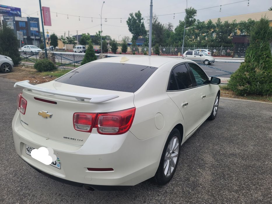 Chevrolet Malibu 1.  3pozitsiya