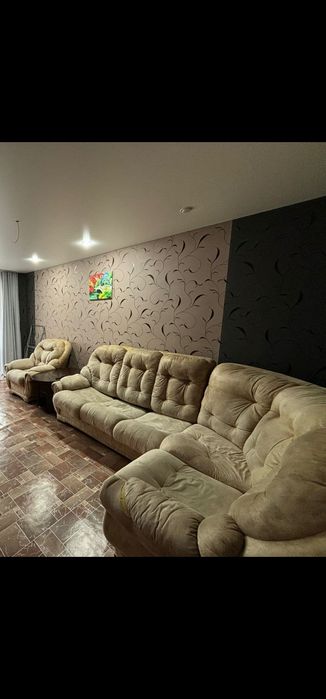 Продам диван угловой