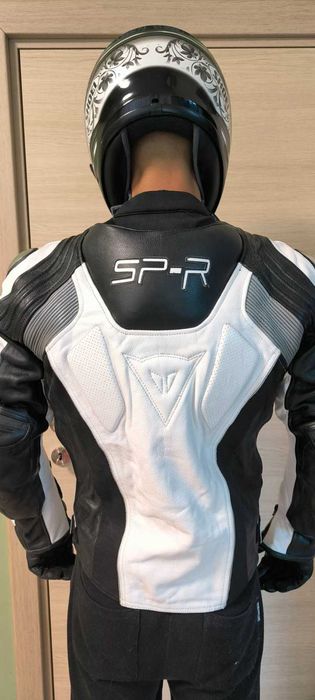 Мото яке и ръкавици DAINESE , Каска SHOEI