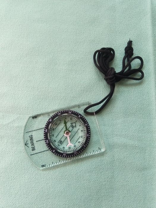 Компас на връвчица