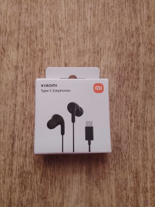Продам наушники Xiaomi Type - C Earphones