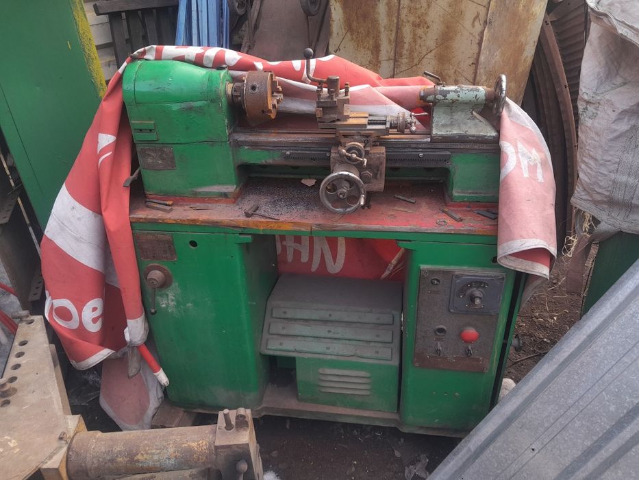 Настольный токарный станок