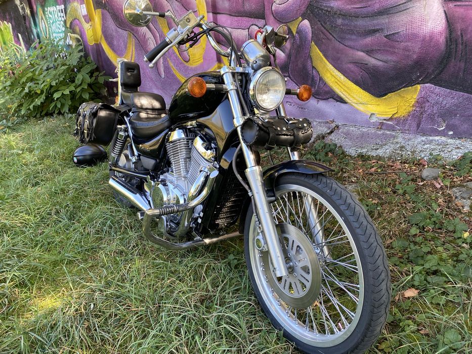 Suzuki Intruder (A2)