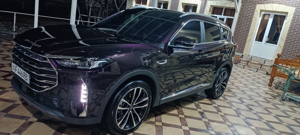 Jetour x70 plus xolati yangi