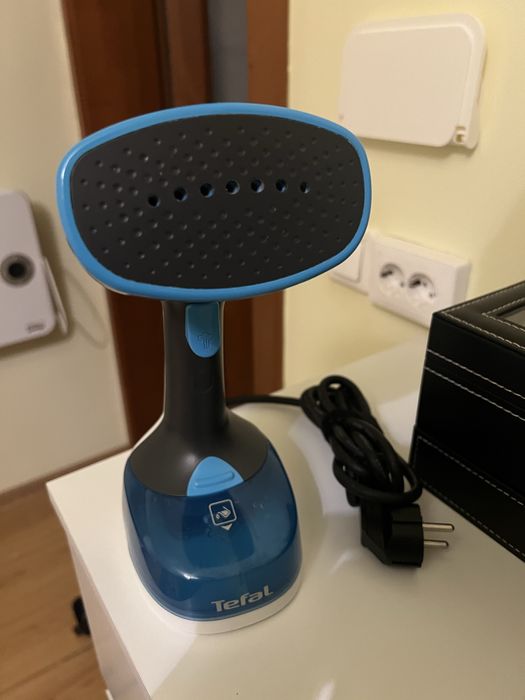 Aparat de calcat Tefal Acces Steam DT7000E0