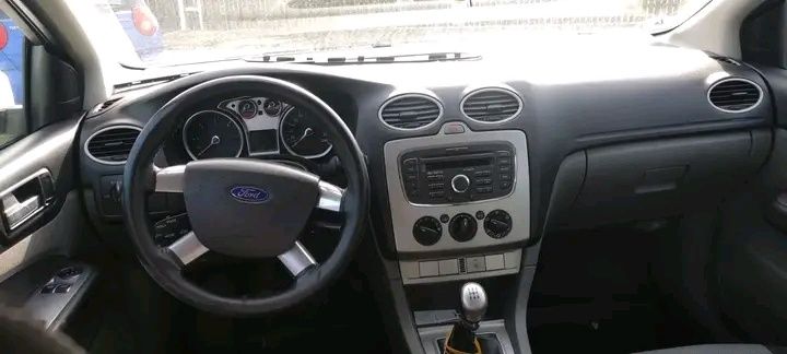 Bara fata/aripa/capota/tragher radiatoare ford focus 2 facelift