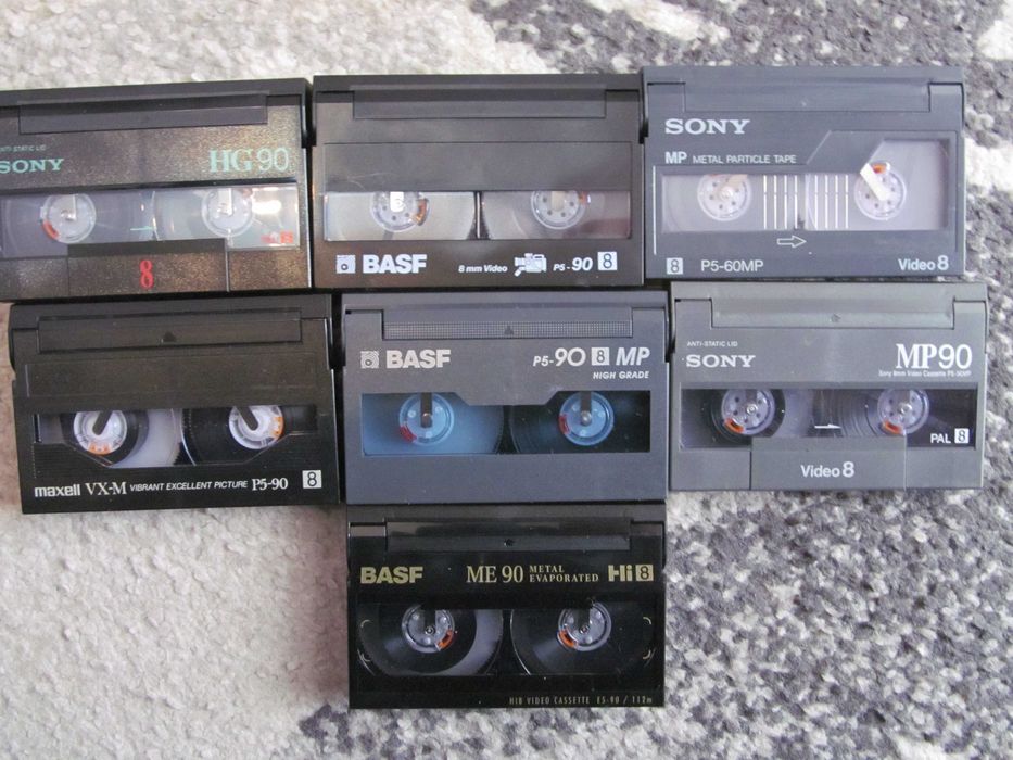 casete video Hi 8 si loturi de 11 buc