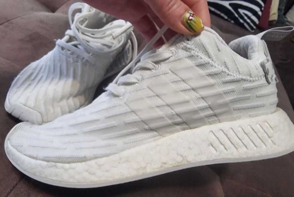 Adidas NMD R2 Primeknit triple дамски маратонки номер 41 1/3