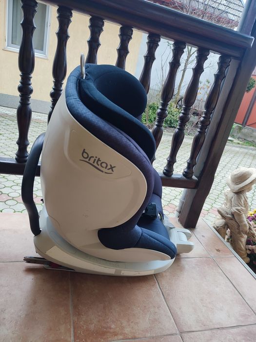 Scaun auto Britax cu Isofix
