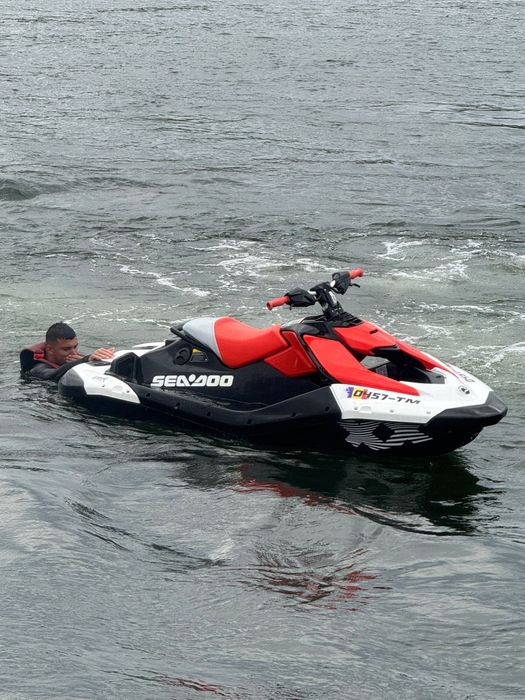 Skyjet Seadoo Spark Trixx 2025 ca nou+peridoc