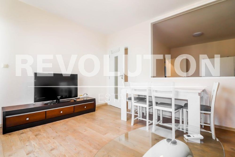 Дава се под наем Двустаен апартамент в Варна, Левски - 65 кв.м за 500 € - Снимка #2