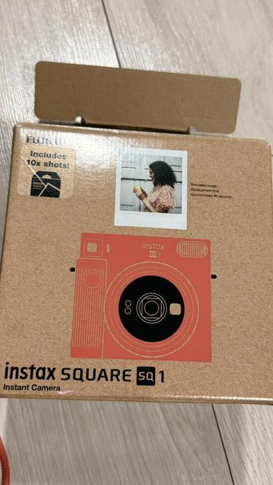 Продаются instax square SQ1