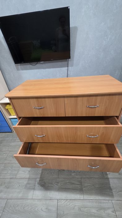Продам комод, вместительный