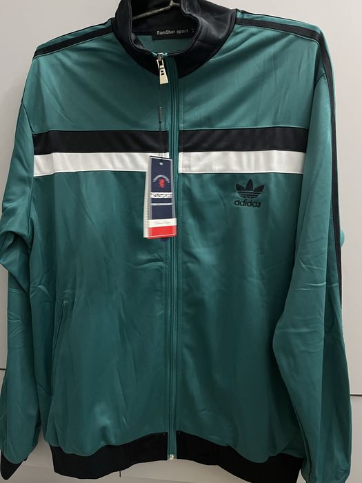 Продаеться спортивка