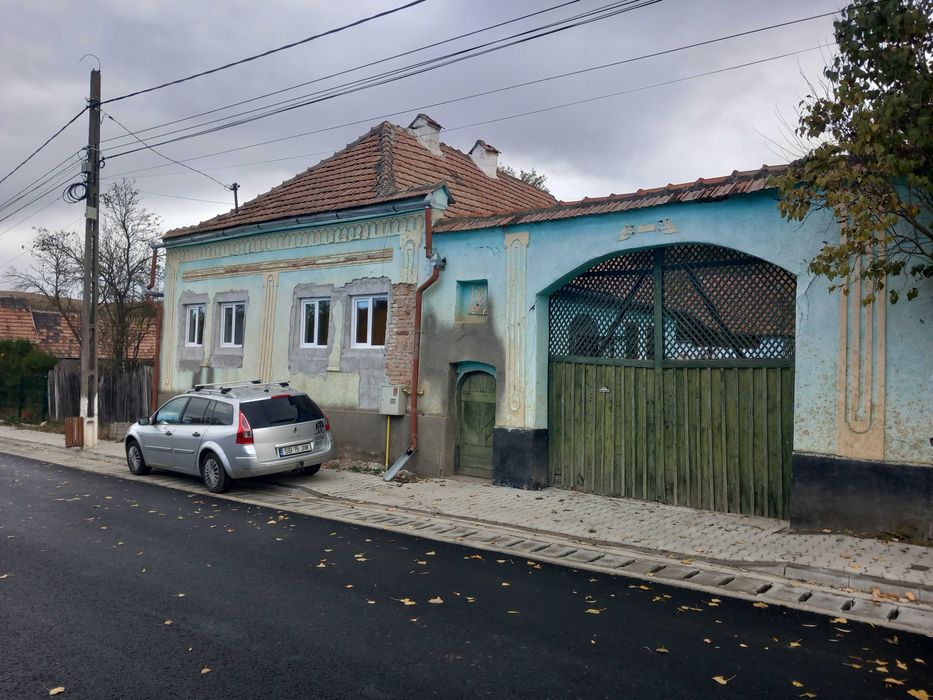 casa de vanzare Sorostin teren generos
