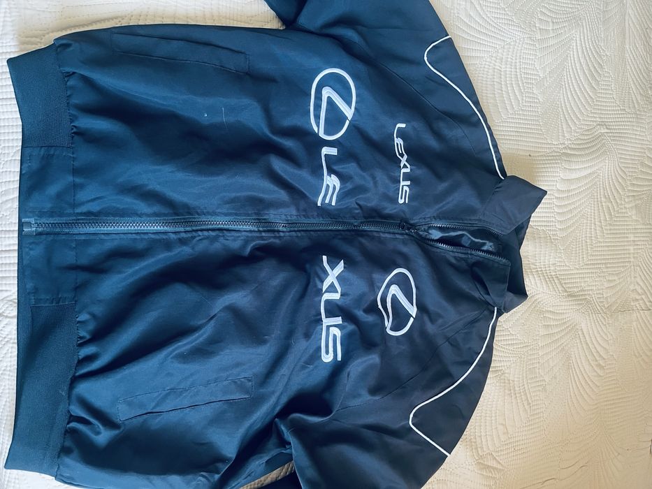 Lexus ветровкааа