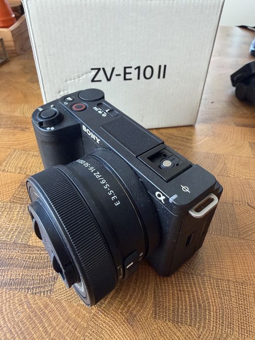Sony ZV-E10 ll .