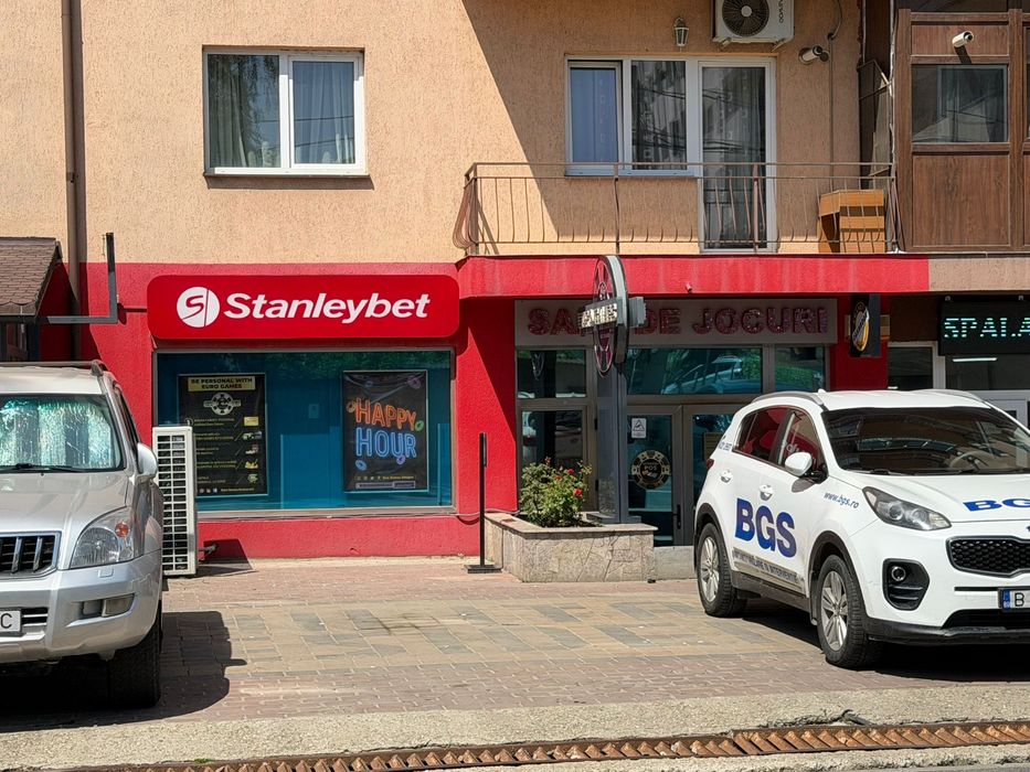 Inchiriez Spatiu Comercial Militari Residence, comuna Chiajna , strada Rezervelor,pozitie excelenta.