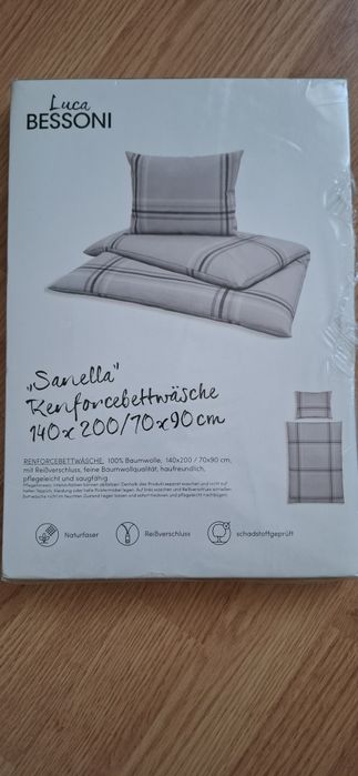 Lenjerie de pat  din două piese.