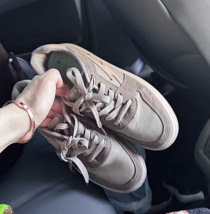 Кроссовки обувь женская