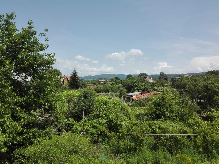 330 кв.м. Къща Вила в с. Ягода, 15км от Стара Загора, двор 1330кв.м.