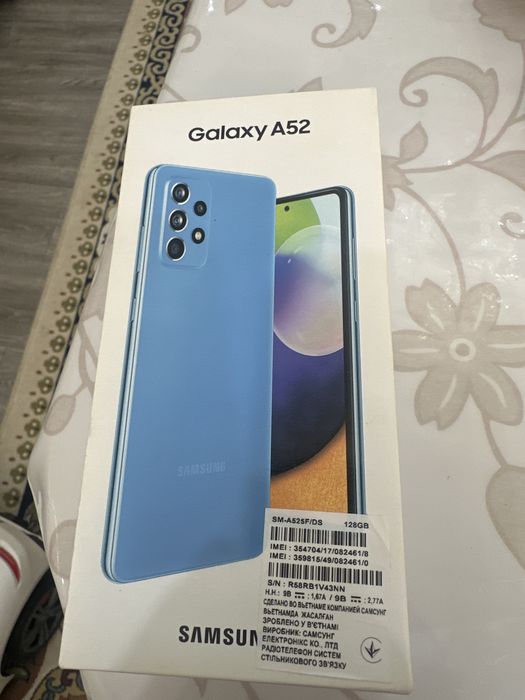 Самсунг А52 смартфон