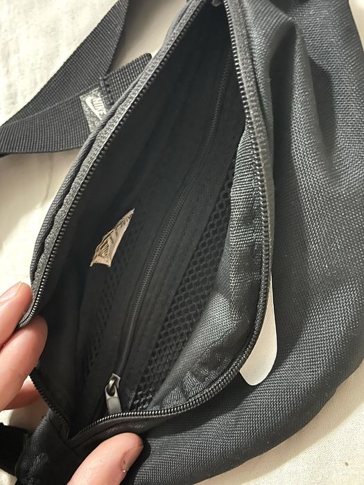 Чантичка Nike ..