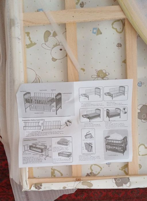 Детская кровать в упаковке