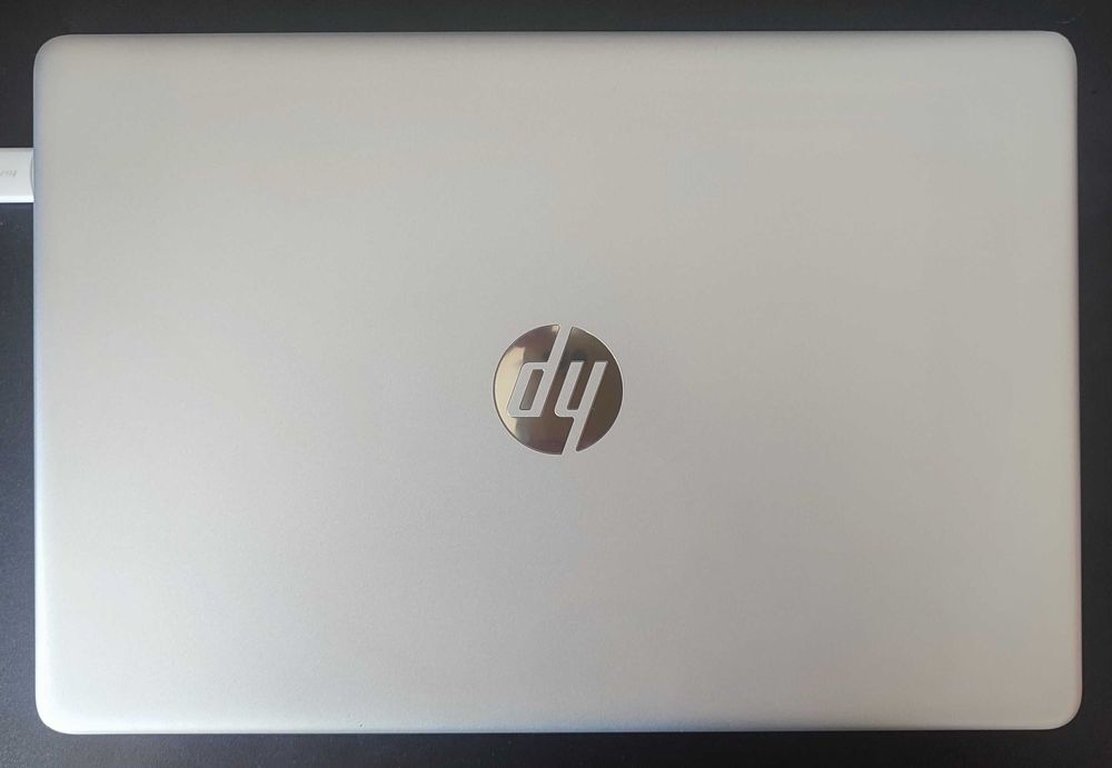 Ноутбук HP laptop 15sfq2037ur