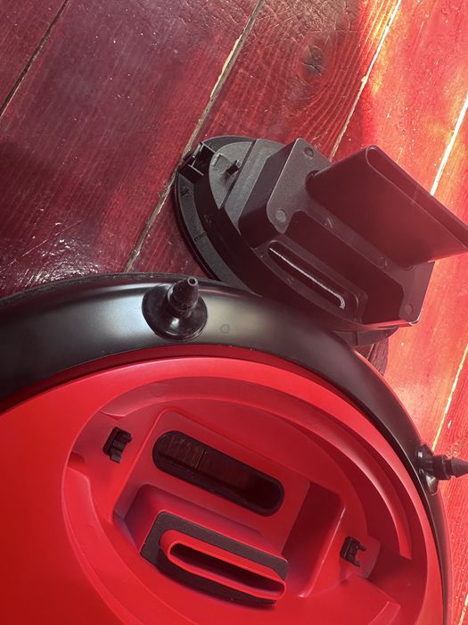 Прахосмукачка робот Cleanmaxx