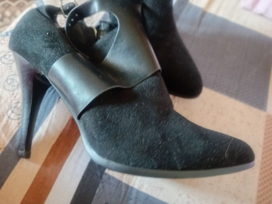 Продаются полуботинки размер 39 ,40,40