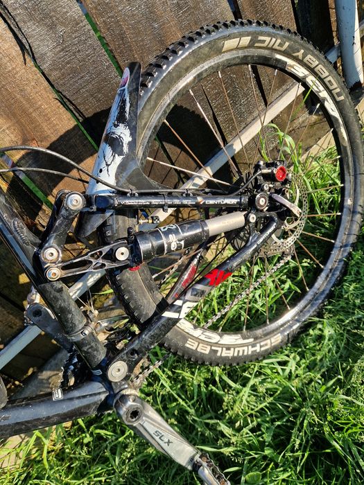Vând bicicletă full suspension