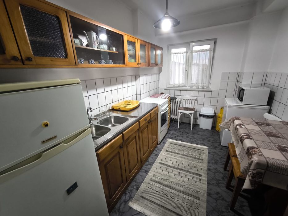 Apartament zona bună!