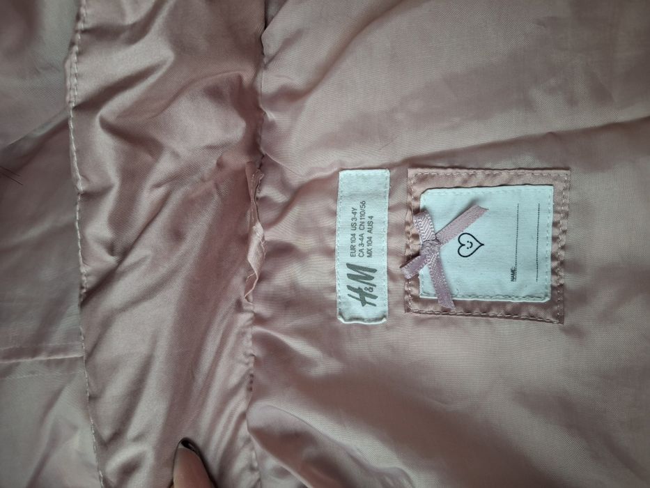 Запазено палтенце за малка госпожица размер 104