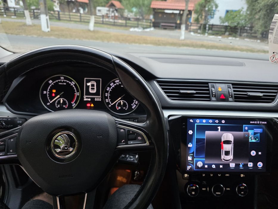 Vând Skoda Superb