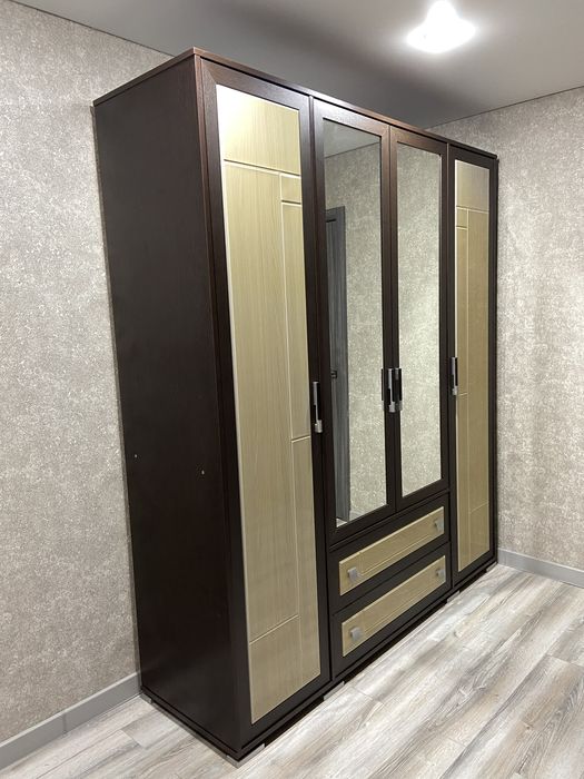 Продам спальный гарнитур