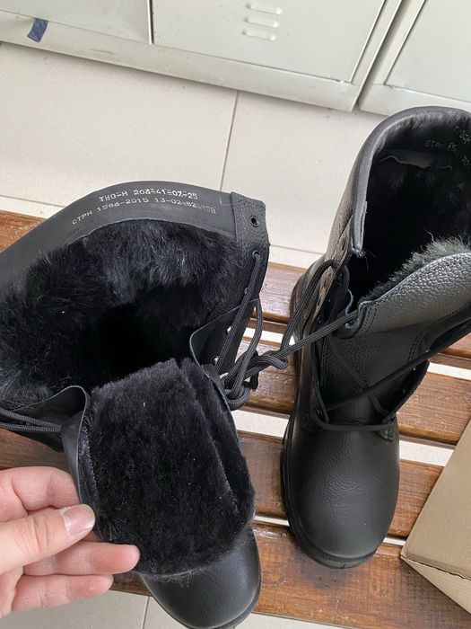 Берцы зимние новые 15000тыс 41 размер