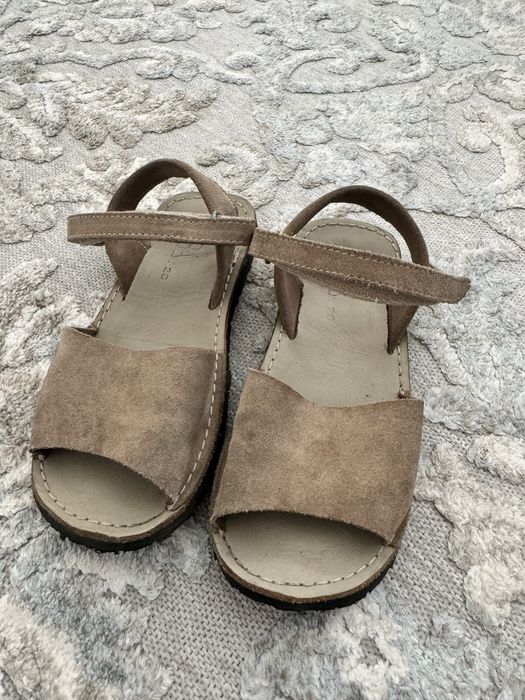 Босоножки на девочку