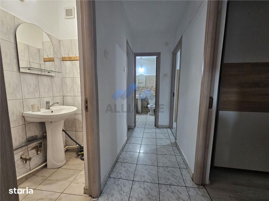 Apartament spatios, mobilat si utilat, la bulevard