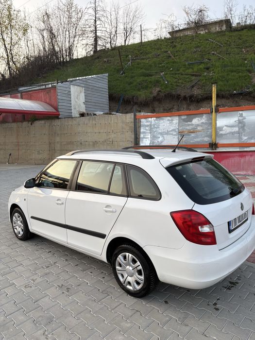 SKODA Fabia 2012 — imagine 3