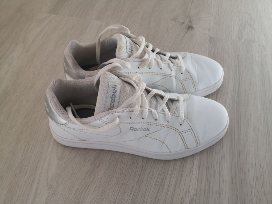 Обувки Reebok бели