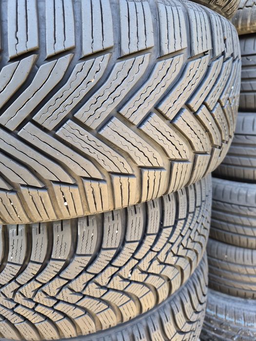 2бр. 225 45 17 Michelin зимни.