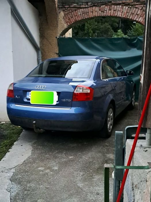 Vând audi A4 B6 1.9
