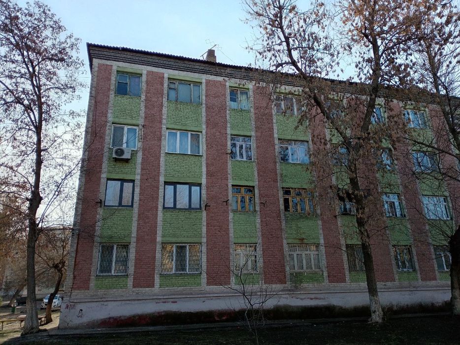 Продаётся 1 комнатная квартира на третьем этаже ориентир хакимият