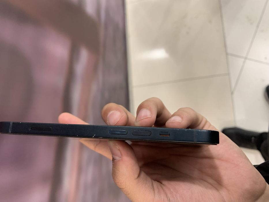 Айфон 13 128гб.