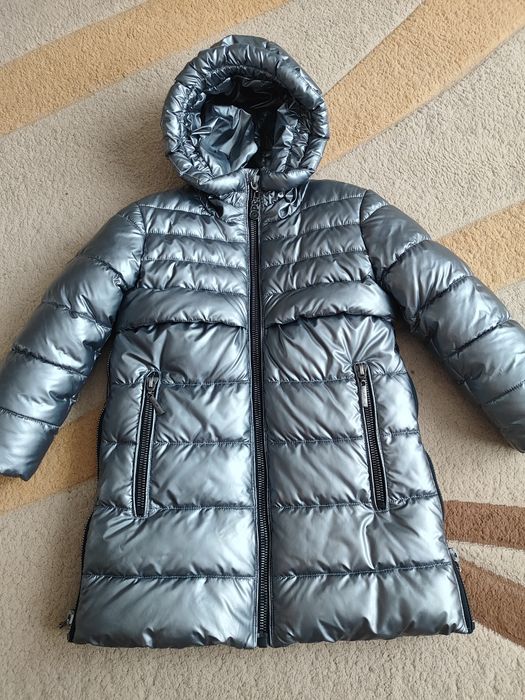 Продам пуховик на девочку