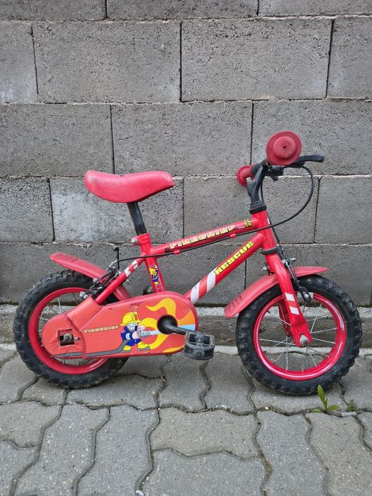 Vând bicicleta copii roti pe 12"