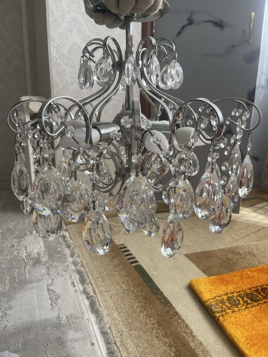 Продается люстра